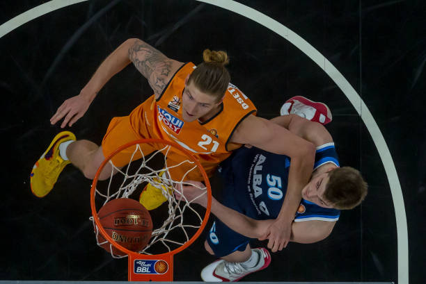 与巴萨的强 与巴萨的强